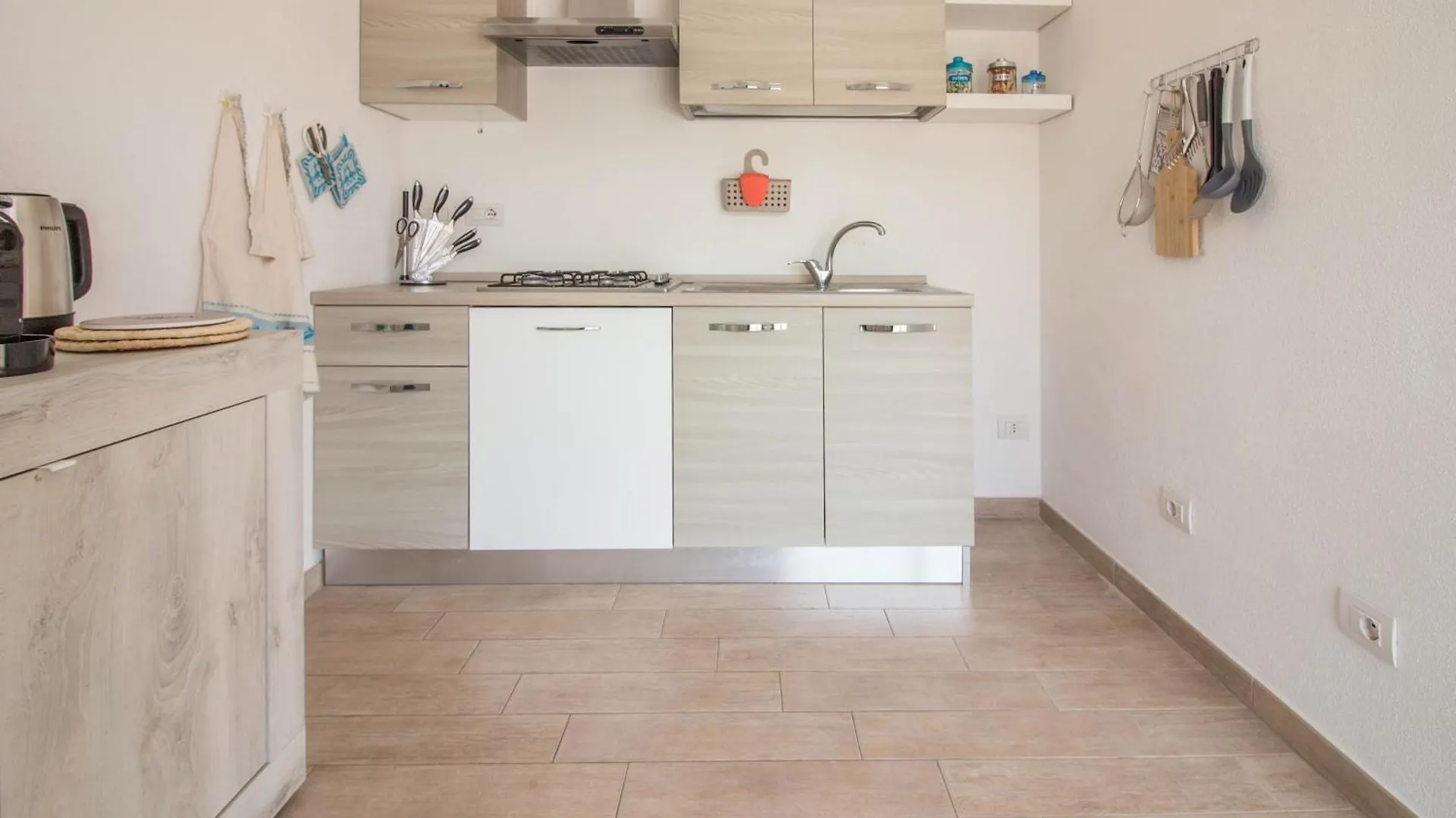 Lovely Apartment Near Palau Beach With Terrace!