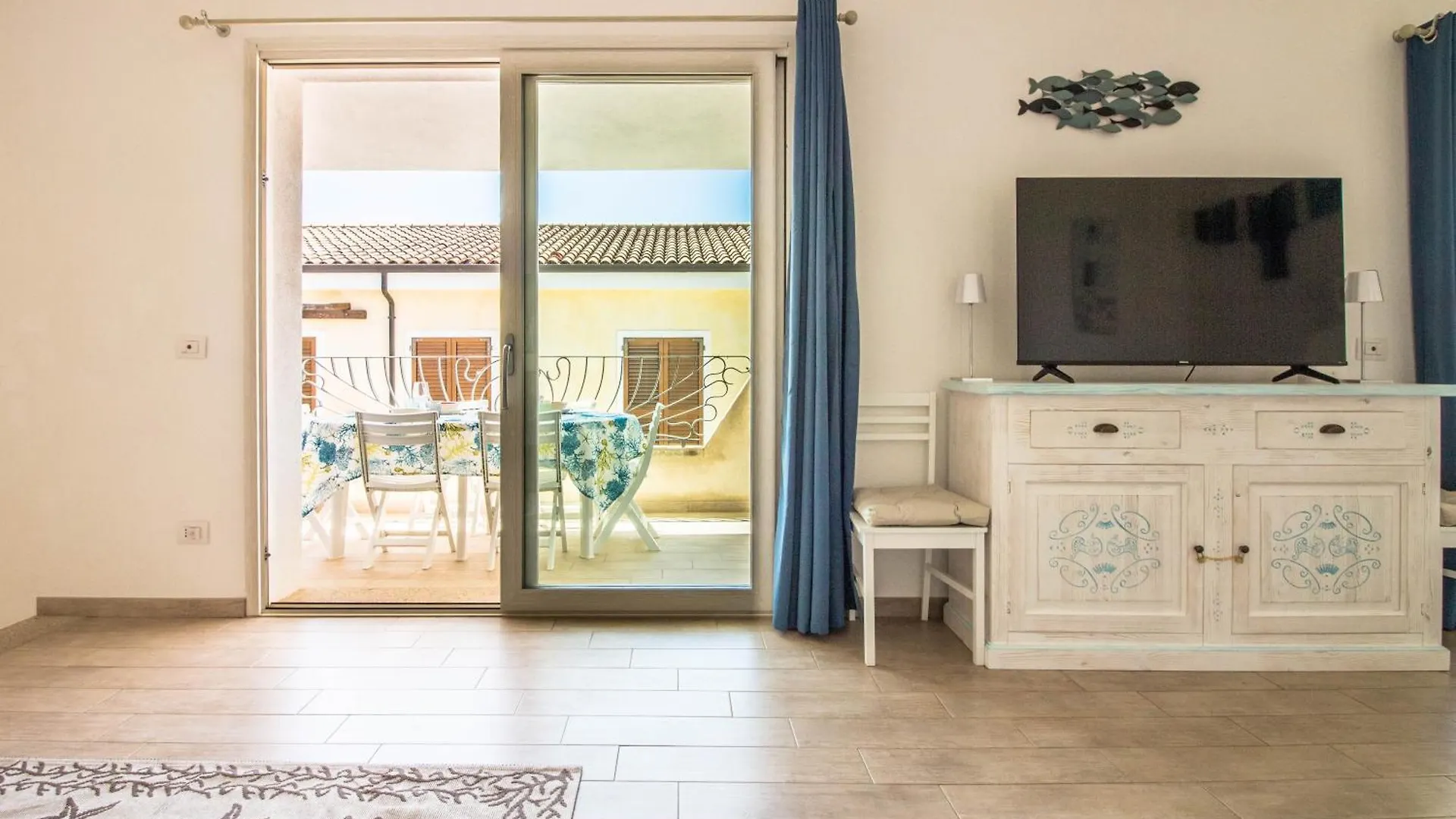 Lovely Apartment Near Palau Beach With Terrace!